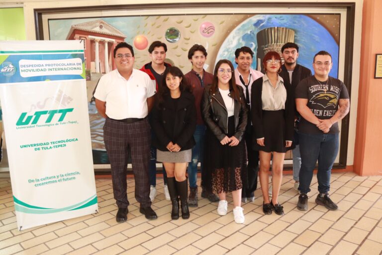 Naty Castrejón entrega becas a estudiantes de la Universidad Tecnológica de Tula-Tepeji El secretario de Educación Pública de Hidalgo resaltó que este programa responde a la visión del gobernador Julio Menchaca Salazar