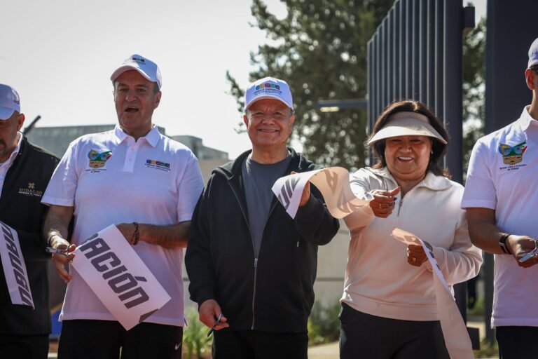Julio Menchaca Salazar, encabezó la inauguración de la Ciudad Deportiva de Alto Rendimiento y de la Villa Deportiva