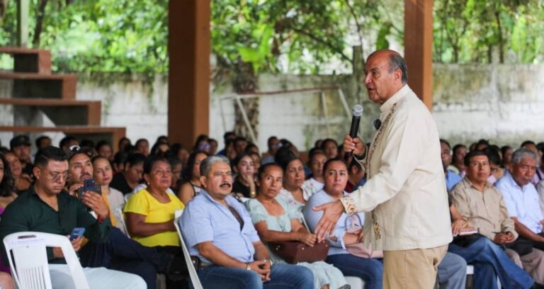 Naty Castrejón destaca el papel de madres y padres en la educación