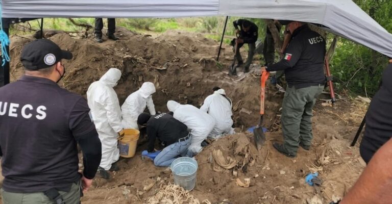 Hallan 5 cuerpos en fosa clandestina en Atotonilco de Tula, Hidalgo